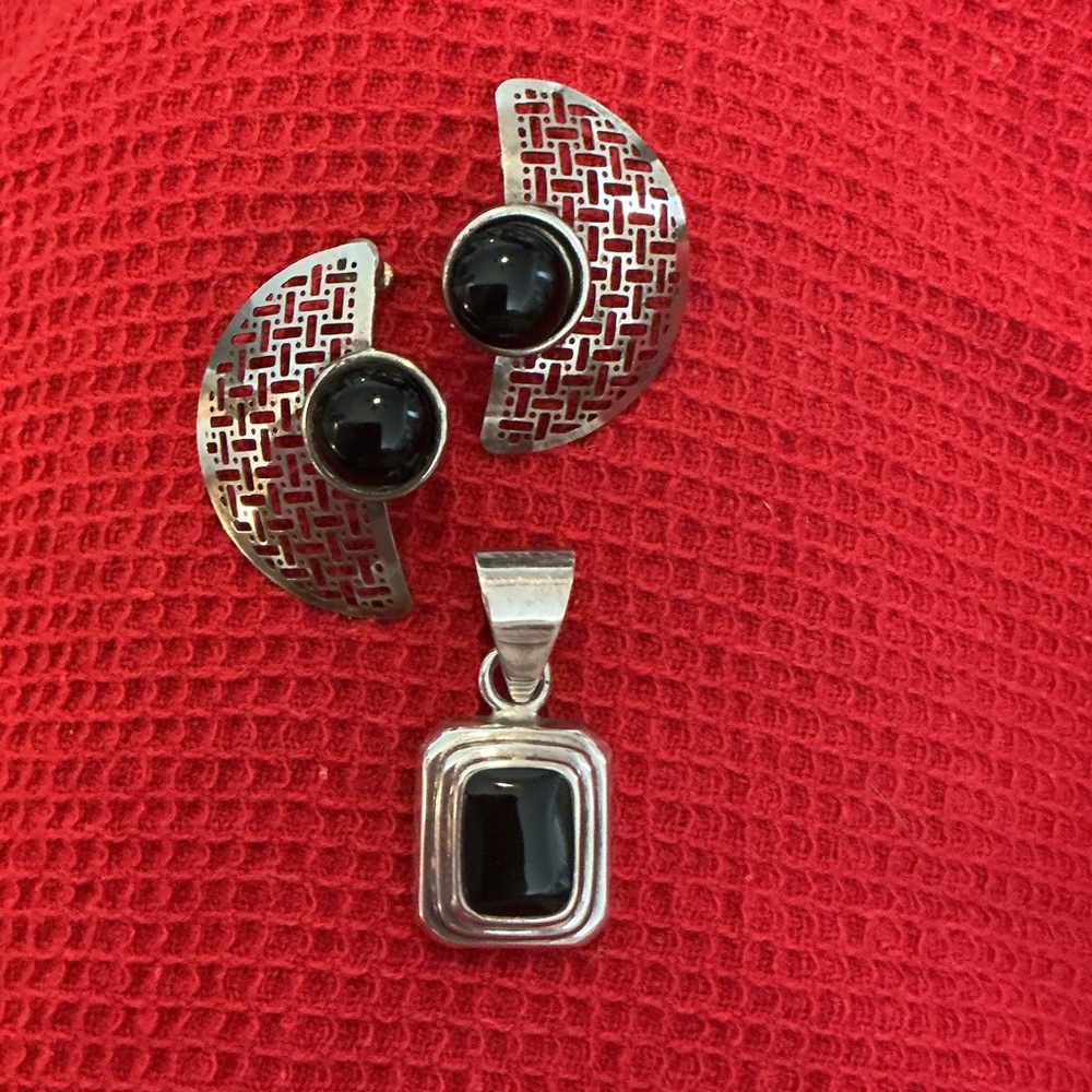 Sterling Silver Black Onyx Pendant and Sterling Onyx Earrings Set